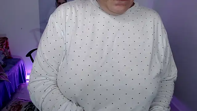 Snapshot of Serenay_ chatting on 12.02.24 Serenay online show from 12.02.24