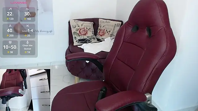 Snapshot of Serenay_ chatting on 12.23.24 Serenay online show from 12.23.24