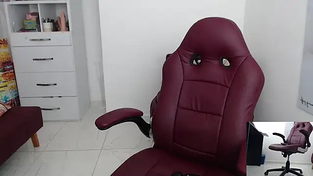 Snapshot of Serenay_ chatting on 01.02.25 Serenay online show from 01.02.25