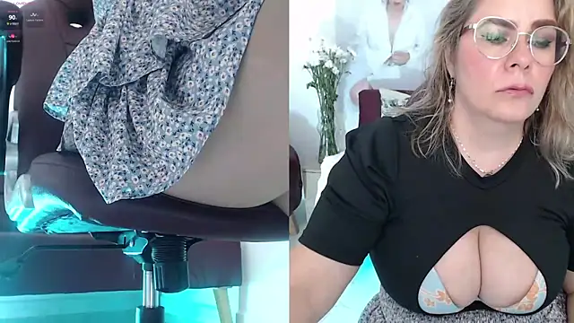 Snapshot of Serenay_ chatting on 03.21.25 Serenay online show from 03.21.25