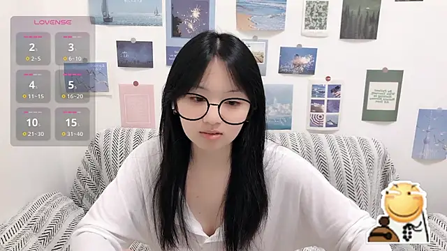 Snapshot of LiLiYbaby chatting on 09.29.25 LiLiYbaby online show from 09.29.25