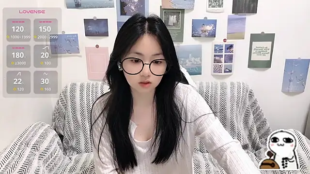 Snapshot of LiLiYbaby chatting on 06.05.26 LiLiYbaby online show from 06.05.26