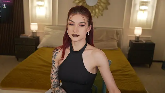 Magnetic Mia  online show from 03.26.26