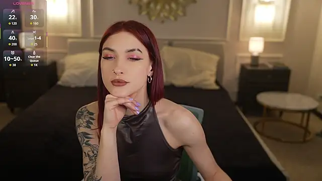 Magnetic Mia  online show from 04.13.26