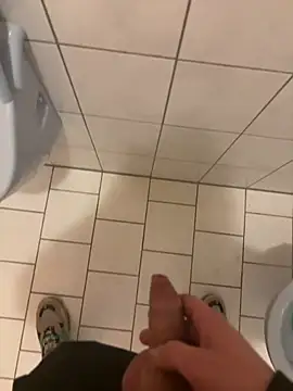 Snapshot of daubine46 chatting on 02.16.26 daubine46 online show from 02.16.26