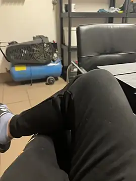 Snapshot of daubine46 chatting on 03.19.26 daubine46 online show from 03.19.26