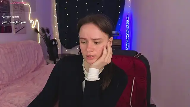 Emillias online show from 02.11.26