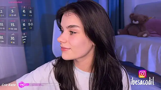 Snapshot of adriana_allien chatting on 10.03.25 adriana allien online show from 10.03.25