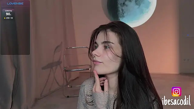 Snapshot of adriana_allien chatting on 05.05.26 adriana allien online show from 05.05.26