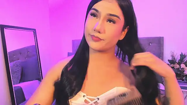 AssQueen18 online show from 10.27.25