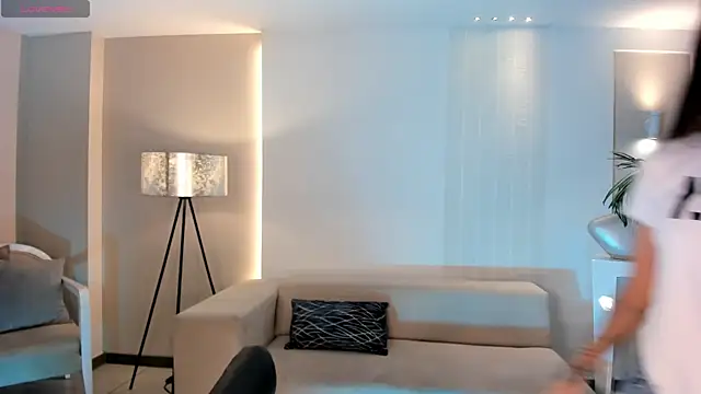 TaraLawrence online show from 10.25.25