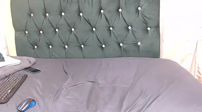 BeautyAuroa online show from 12.24.24