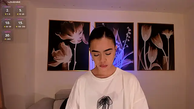 Snapshot of AlanaCraft chatting on 10.05.25 AlanaCraft online show from 10.05.25