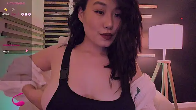 Snapshot of kimmy_chi_ chatting on 01.06.25 kimmy chi online show from 01.06.25