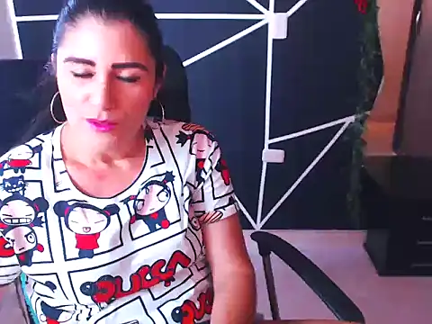 Snapshot of LUCY_LI chatting on 03.03.25 LUCY LI online show from 03.03.25