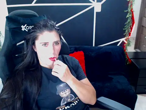 LUCY LI online show from 11.18.25