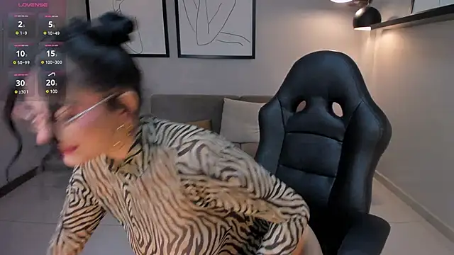 MaddisonLowe online show from 01.08.25