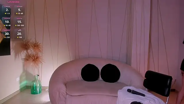 MaddisonLowe online show from 09.10.25