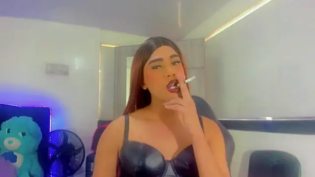 Hellen moons   online show from 09.23.25