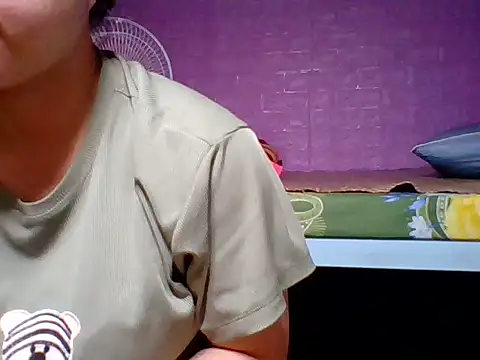 Snapshot of Mimi18x chatting on 10.30.25 Mimi18x online show from 10.30.25