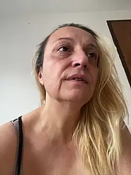 Snapshot of Melinastarr chatting on 10.14.25 Melinastarr online show from 10.14.25