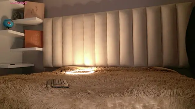 Megan mooree  online show from 02.25.26