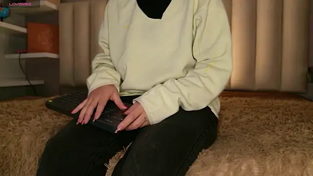 Megan mooree  online show from 04.18.26