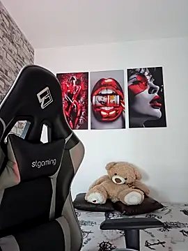 Snapshot of Antonella2_m chatting on 09.13.25 Antonella2 m online show from 09.13.25