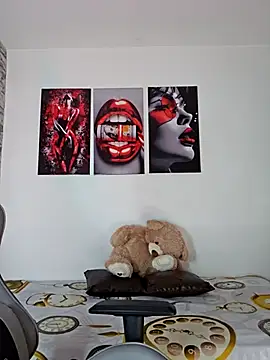 Snapshot of Antonella2_m chatting on 09.24.25 Antonella2 m online show from 09.24.25