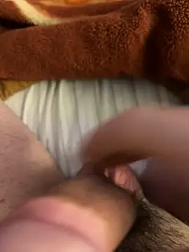 Snapshot of silence_uy chatting on 12.14.24 silence uy online show from 12.14.24