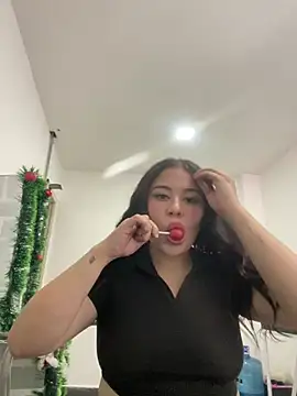 Snapshot of Dafne_ros chatting on 07.17.26 Dafne ros online show from 07.17.26