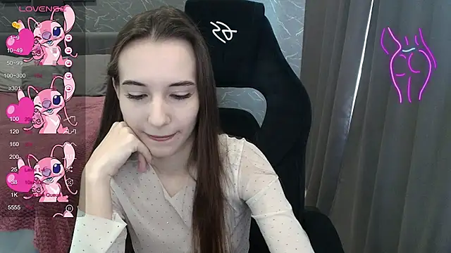 Snapshot of Alice_Weiss chatting on 10.14.25 Alice Weiss online show from 10.14.25