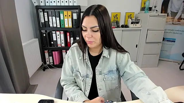 Snapshot of kilenyapatrice chatting on 09.29.25 kilenyapatrice online show from 09.29.25