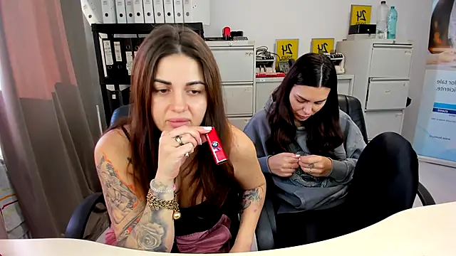 Snapshot of kilenyapatrice chatting on 10.20.25 kilenyapatrice online show from 10.20.25