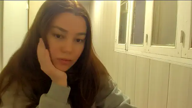 Snapshot of LunaXmii chatting on 11.15.25 LunaXmii online show from 11.15.25