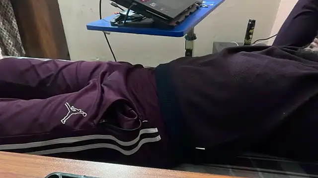 sexyboy09 online show from 10.19.25