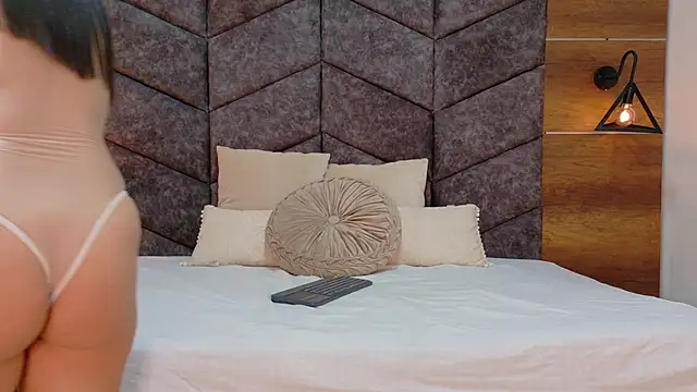 JaylaScott   online show from 12.05.25