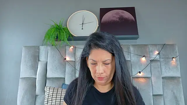 JaylaScott   online show from 04.07.26