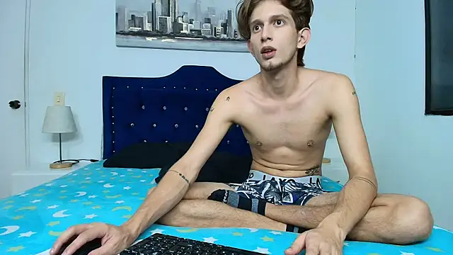 Snapshot of Deim_ chatting on 10.21.25 Deim online show from 10.21.25