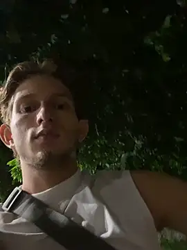 Snapshot of Deim_ chatting on 10.24.25 Deim online show from 10.24.25