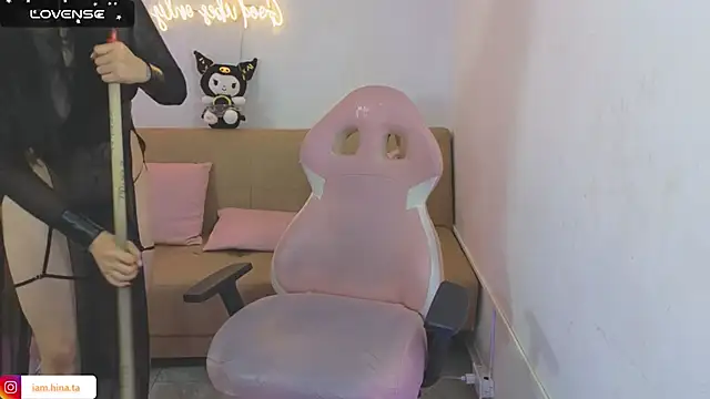 Snapshot of hina_tay chatting on 01.24.25 hina tay online show from 01.24.25