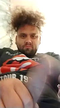 ShakeyJ87 online show from 09.18.25