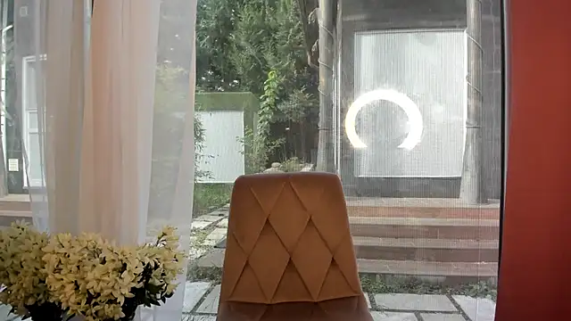 Mia  Milan online show from 10.23.25