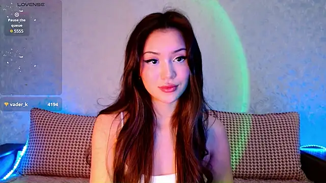 Snapshot of Min_Jee_ chatting on 02.19.25 Min Jee online show from 02.19.25