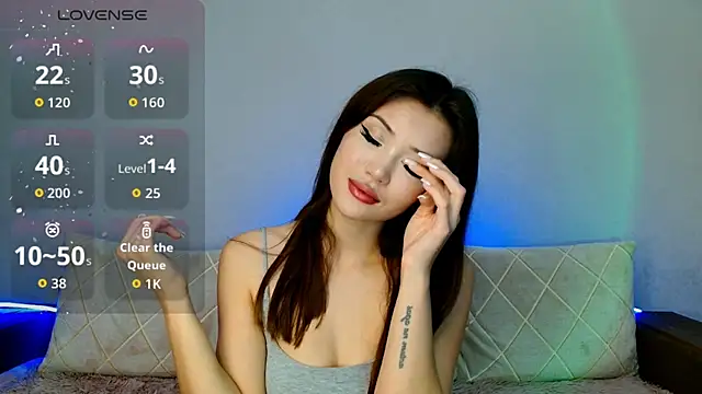 Snapshot of Min_Jee_ chatting on 10.17.25 Min Jee online show from 10.17.25