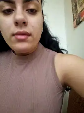 Snapshot of ElyzaIbarra chatting on 02.14.25 ElyzaIbarra online show from 02.14.25