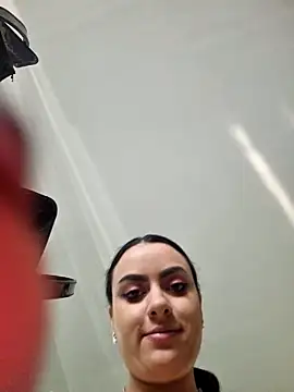 Snapshot of ElyzaIbarra chatting on 02.23.25 ElyzaIbarra online show from 02.23.25