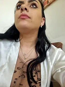 Snapshot of ElyzaIbarra chatting on 02.23.25 ElyzaIbarra online show from 02.23.25