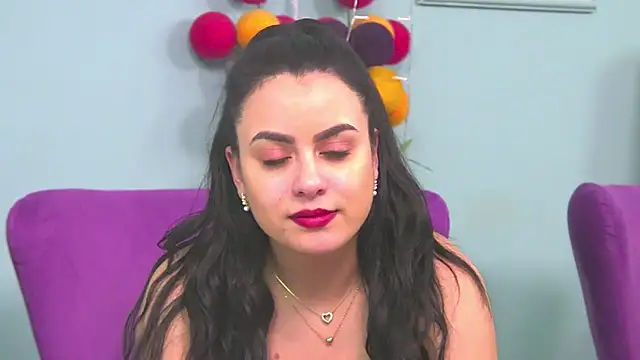 Snapshot of ElyzaIbarra chatting on 02.25.25 ElyzaIbarra online show from 02.25.25