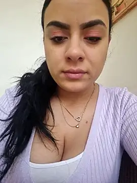 Snapshot of ElyzaIbarra chatting on 02.26.25 ElyzaIbarra online show from 02.26.25